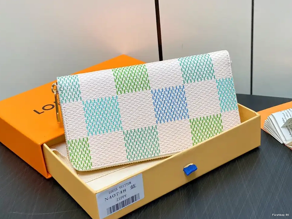 First bag ru LOUIS WALLET-19.5*10.5*2.5 cm VUITTON ZIPPY 0702